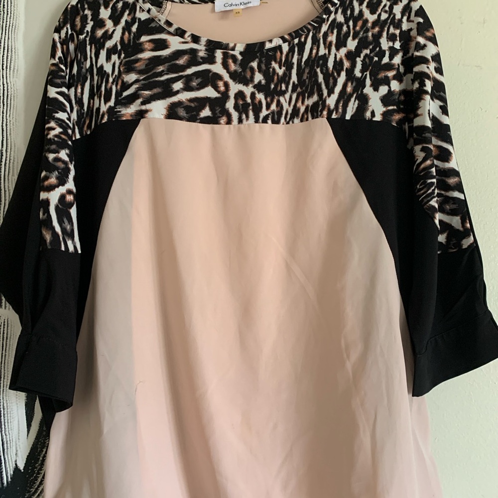 Calvin Klein Black and White 3/4 Sleeve Boxy Blouse
